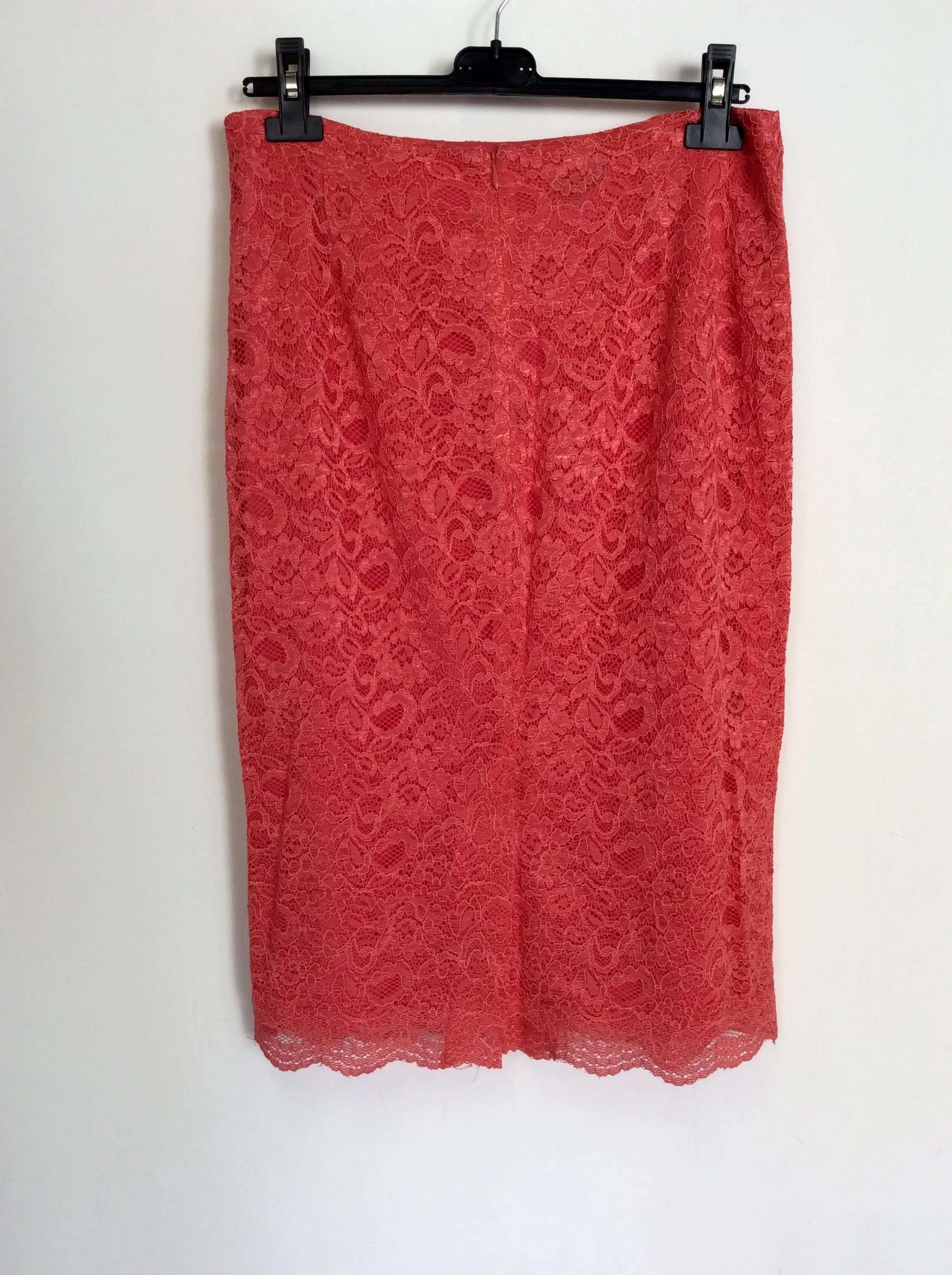 BRAND NEW JAEGER CORAL LACE PENCIL SKIRT SIZE 12