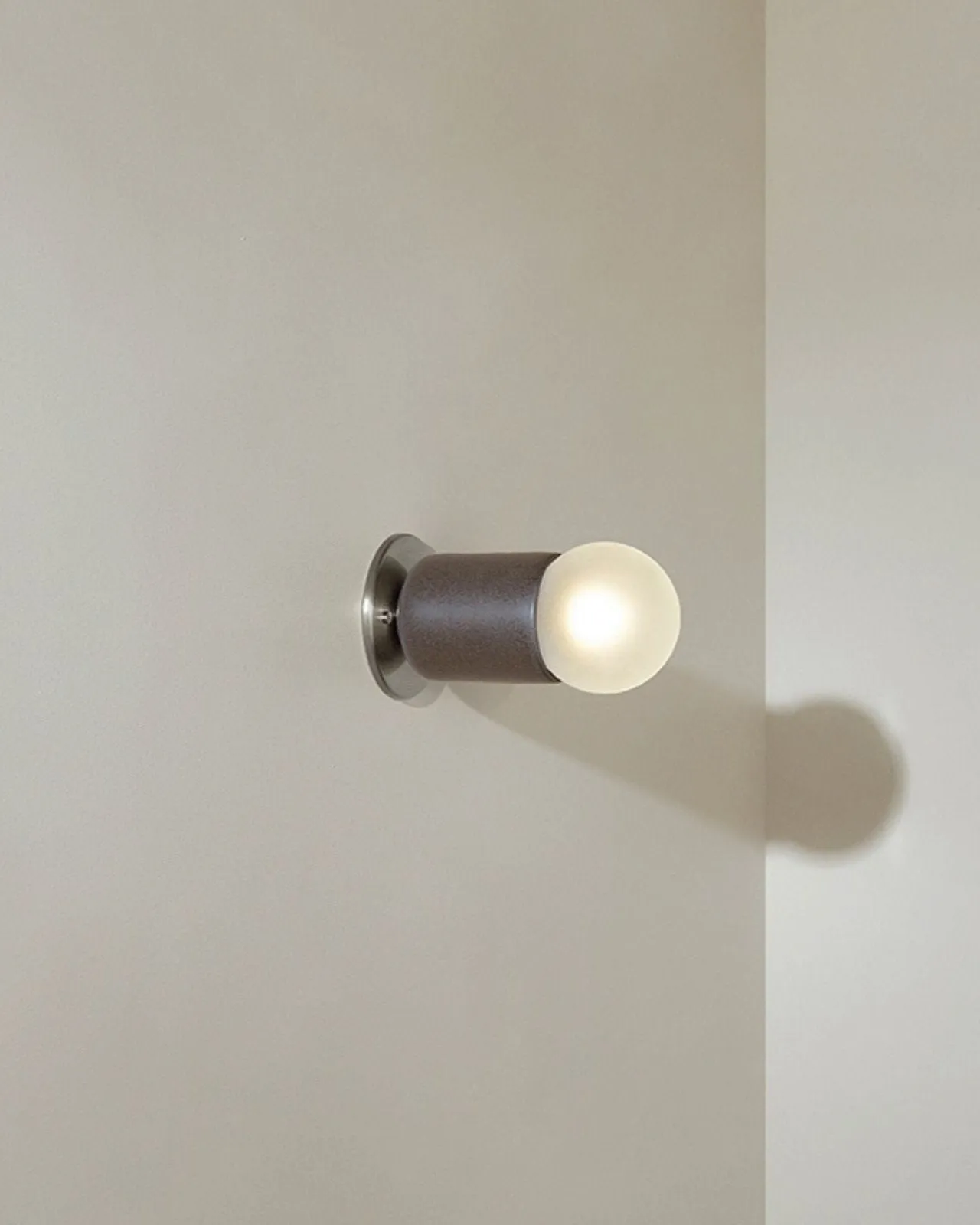 Ceramic Cylindrical Wall Light | Terra