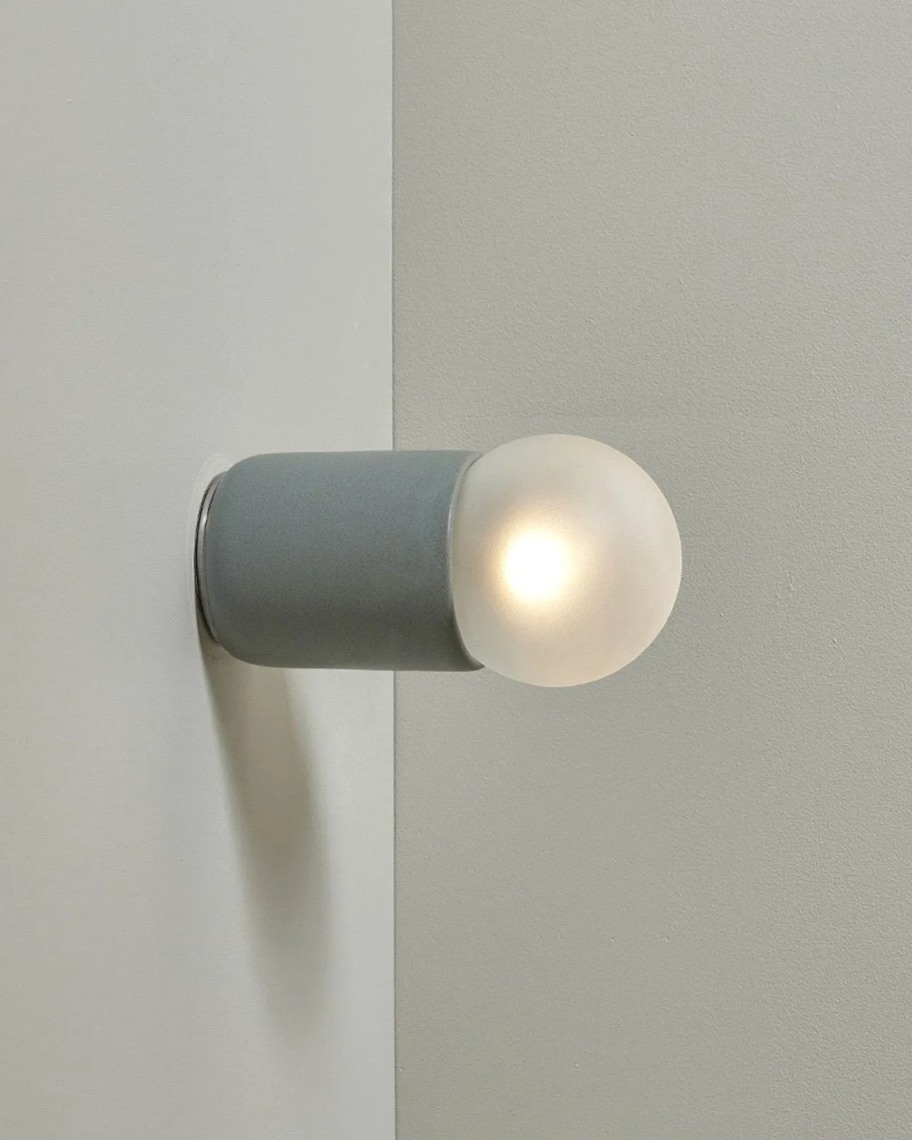 Ceramic Cylindrical Wall Light | Terra