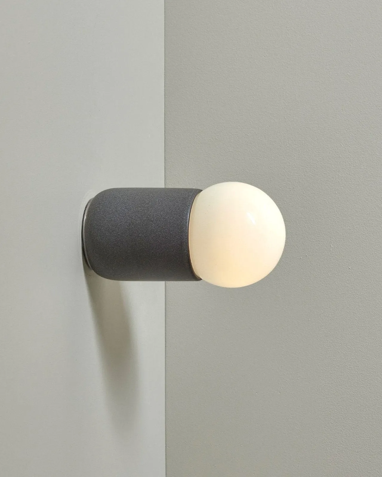 Ceramic Cylindrical Wall Light | Terra