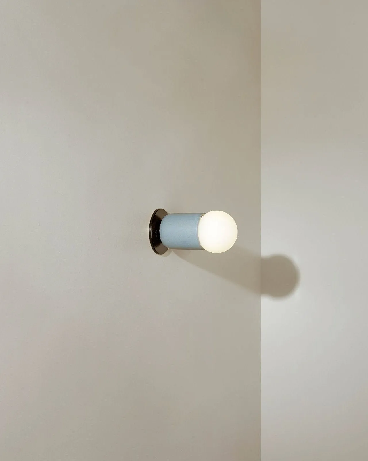 Ceramic Cylindrical Wall Light | Terra