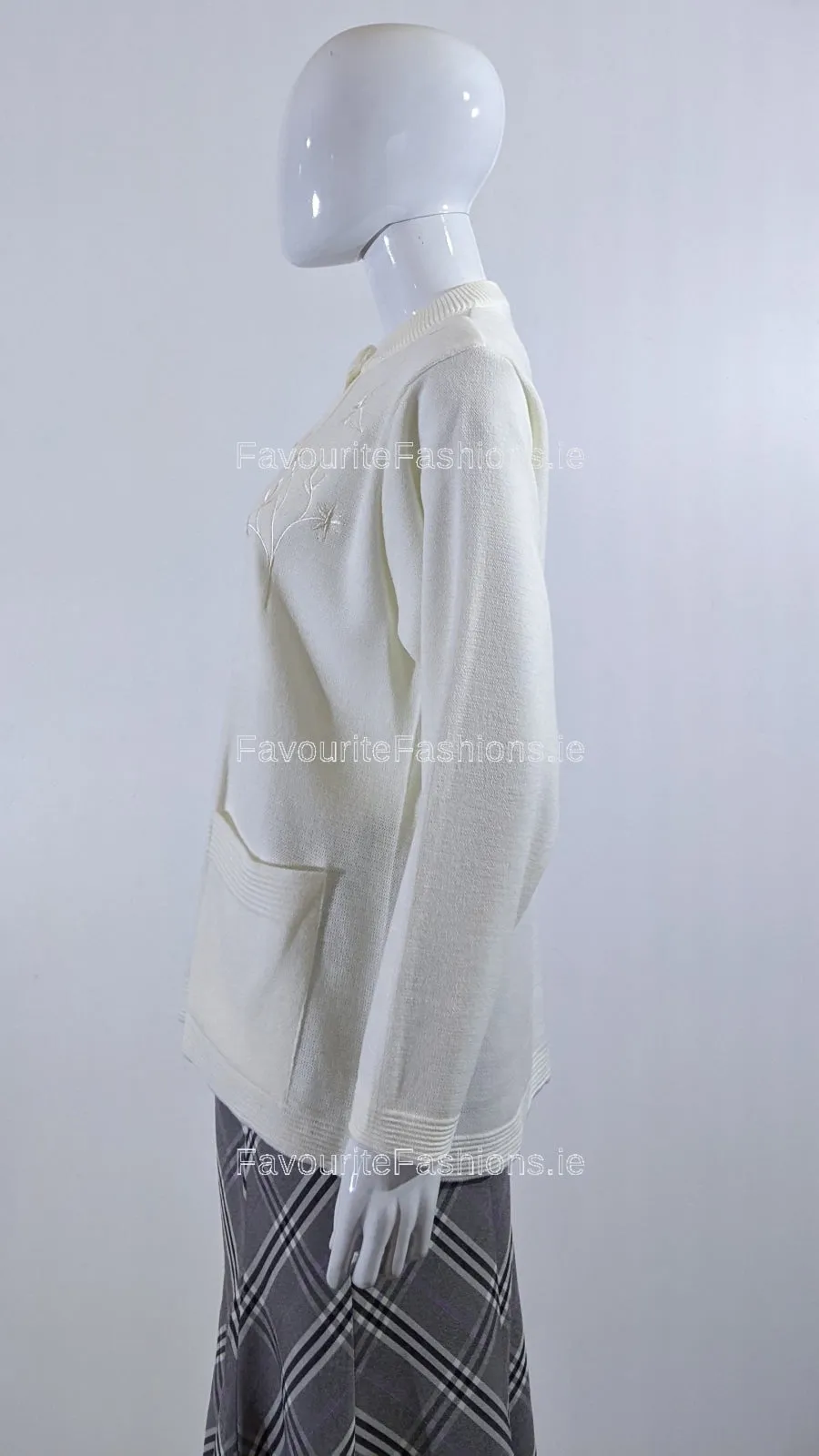 Cream Round Neck Button Pocket Cardigan