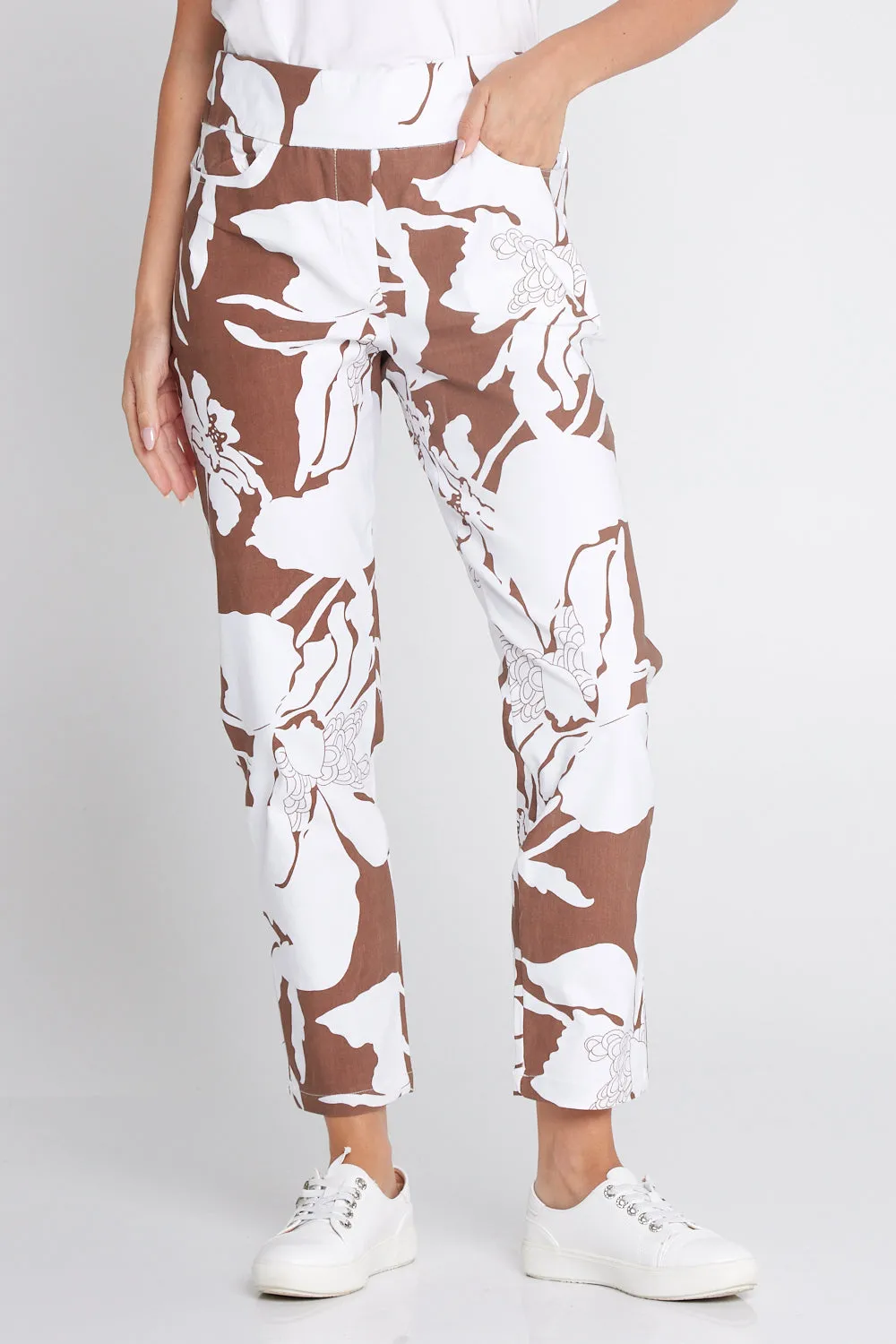 Dana Bengaline Capri Pants - Cocoa Floral