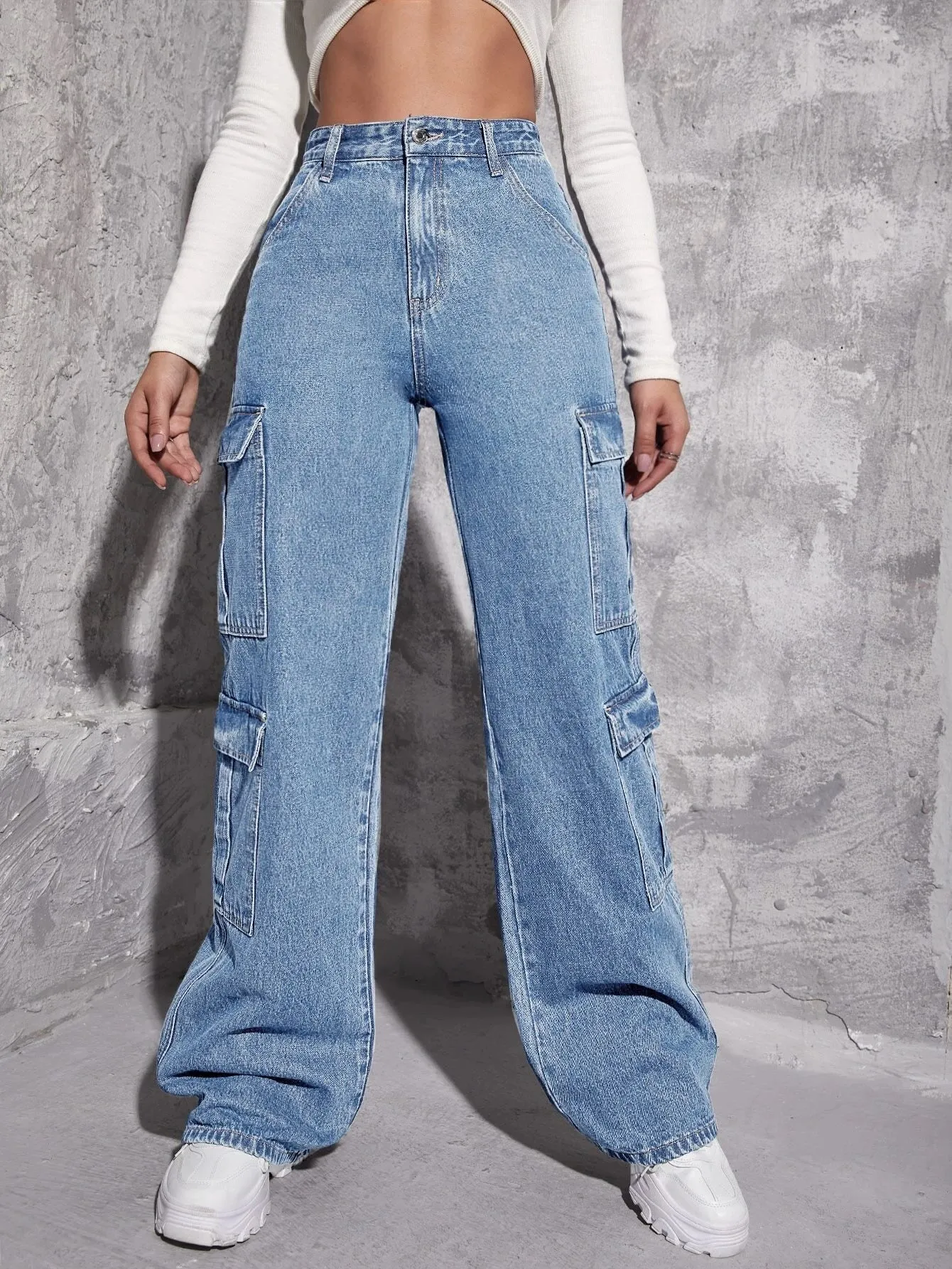 Effortlessly Stylish Flap Pocket Jeans