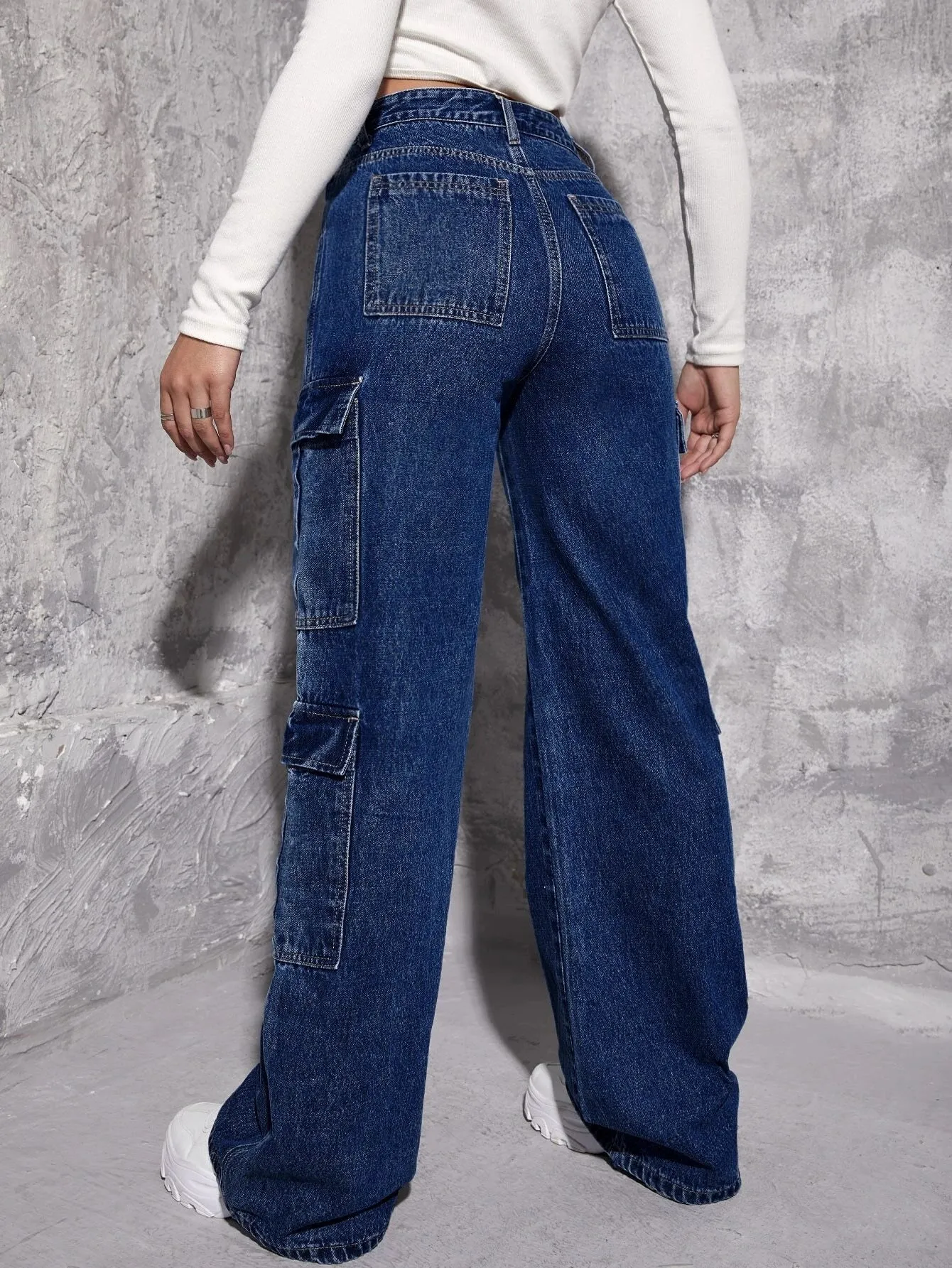 Effortlessly Stylish Flap Pocket Jeans