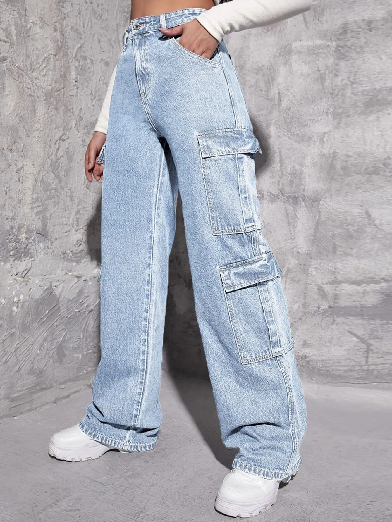 Effortlessly Stylish Flap Pocket Jeans