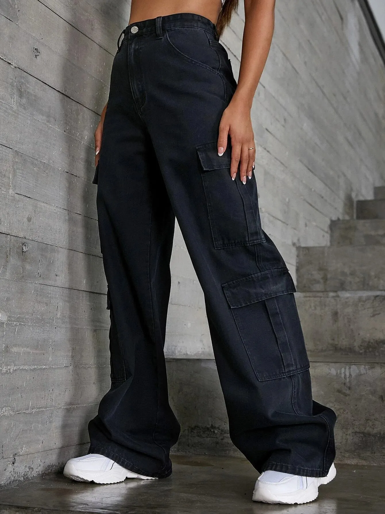 Effortlessly Stylish Flap Pocket Jeans