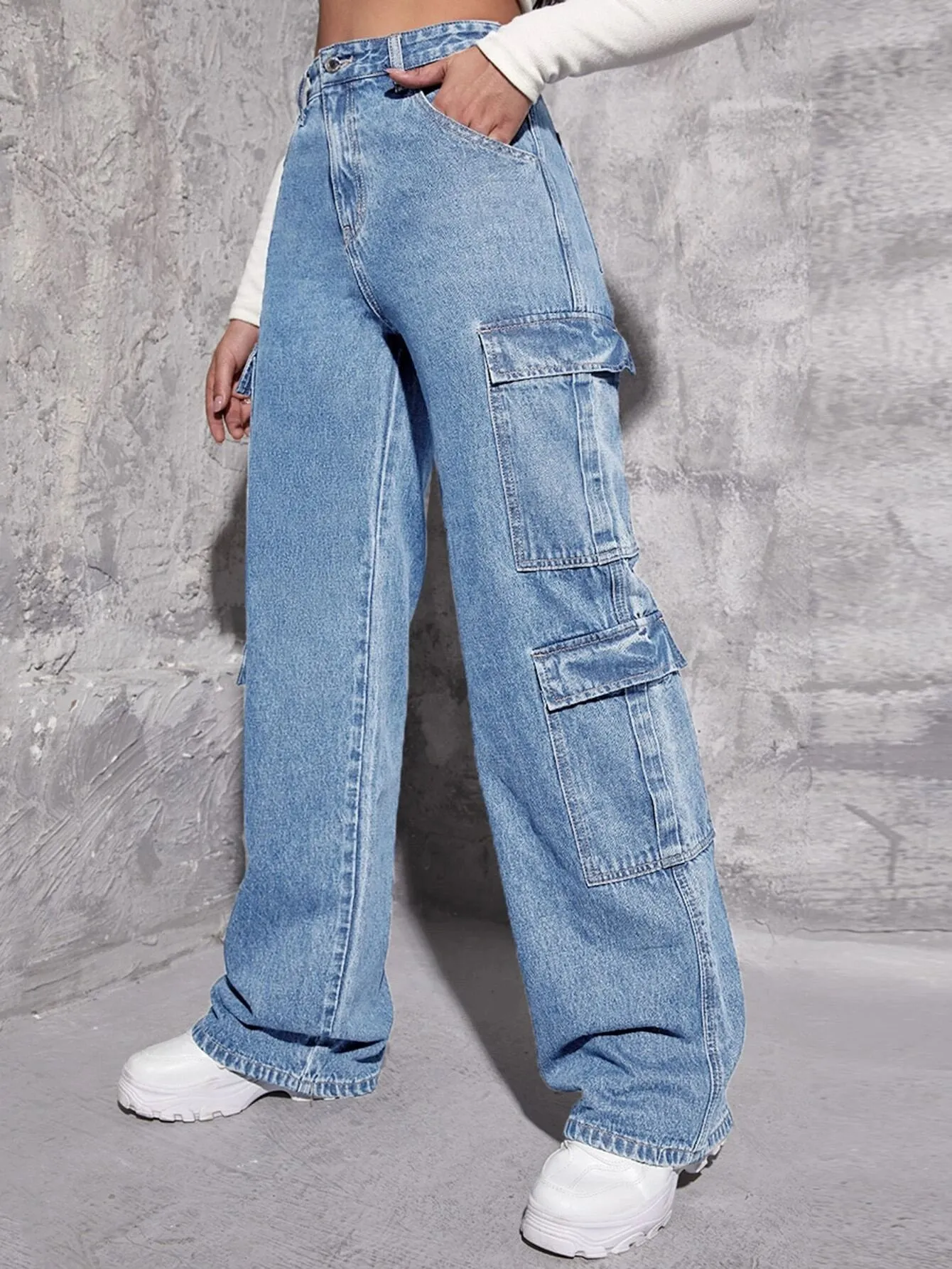 Effortlessly Stylish Flap Pocket Jeans