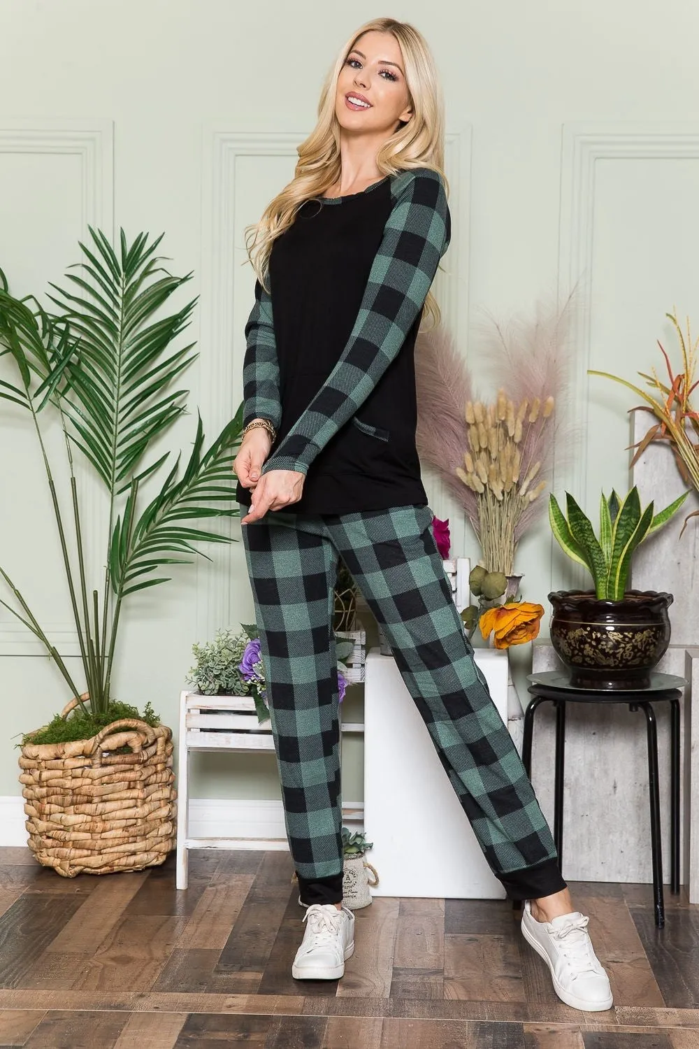 Green Plaid Long Sleeve T-Shirt with Pockets