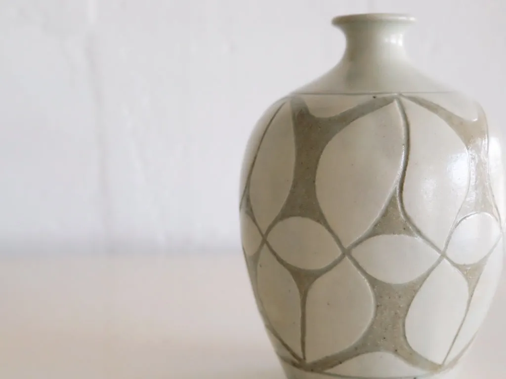 Light Grey Vase by Takahito Okada