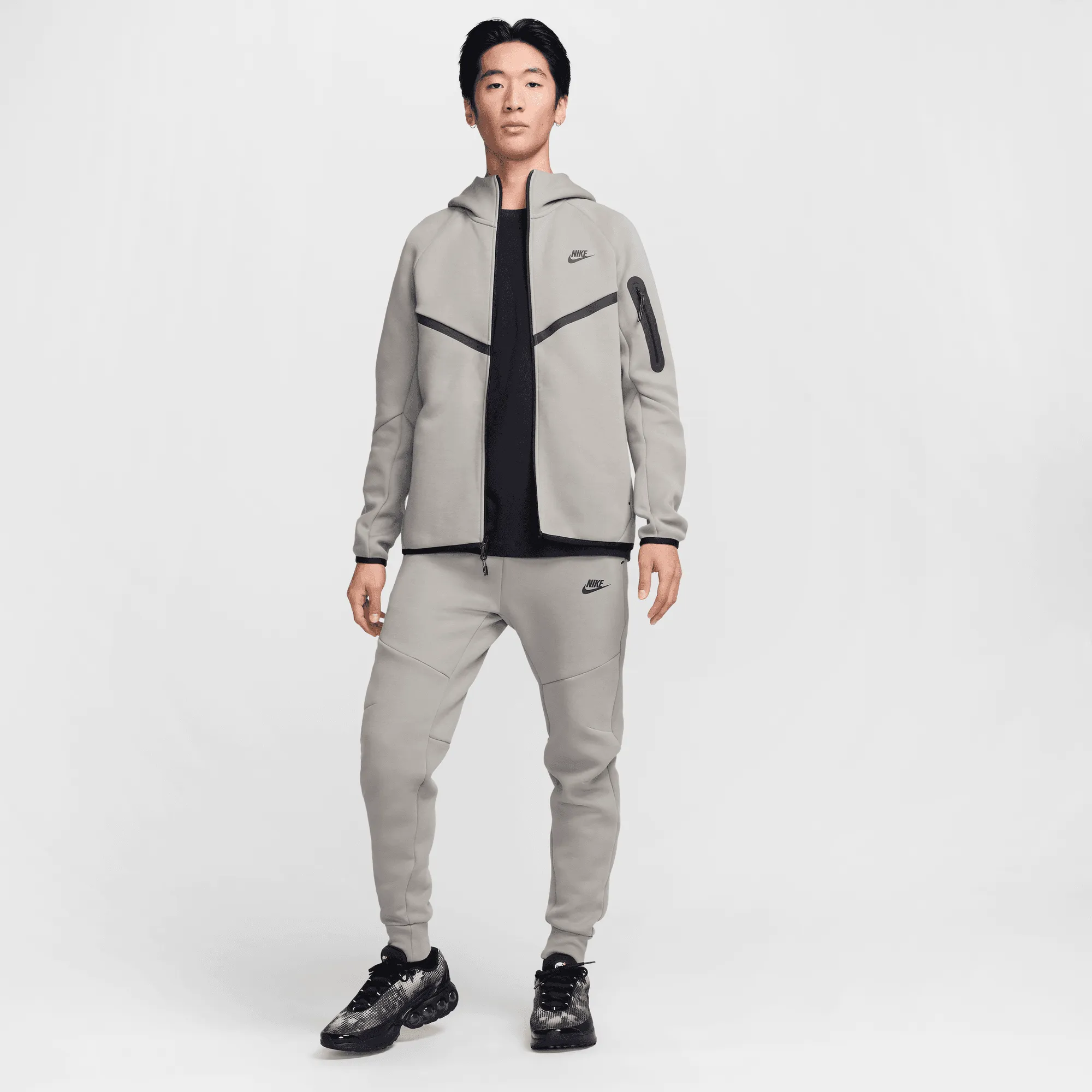 NIKE TECH MEN'S FULL-ZIP WINDRUNNER HOODIE