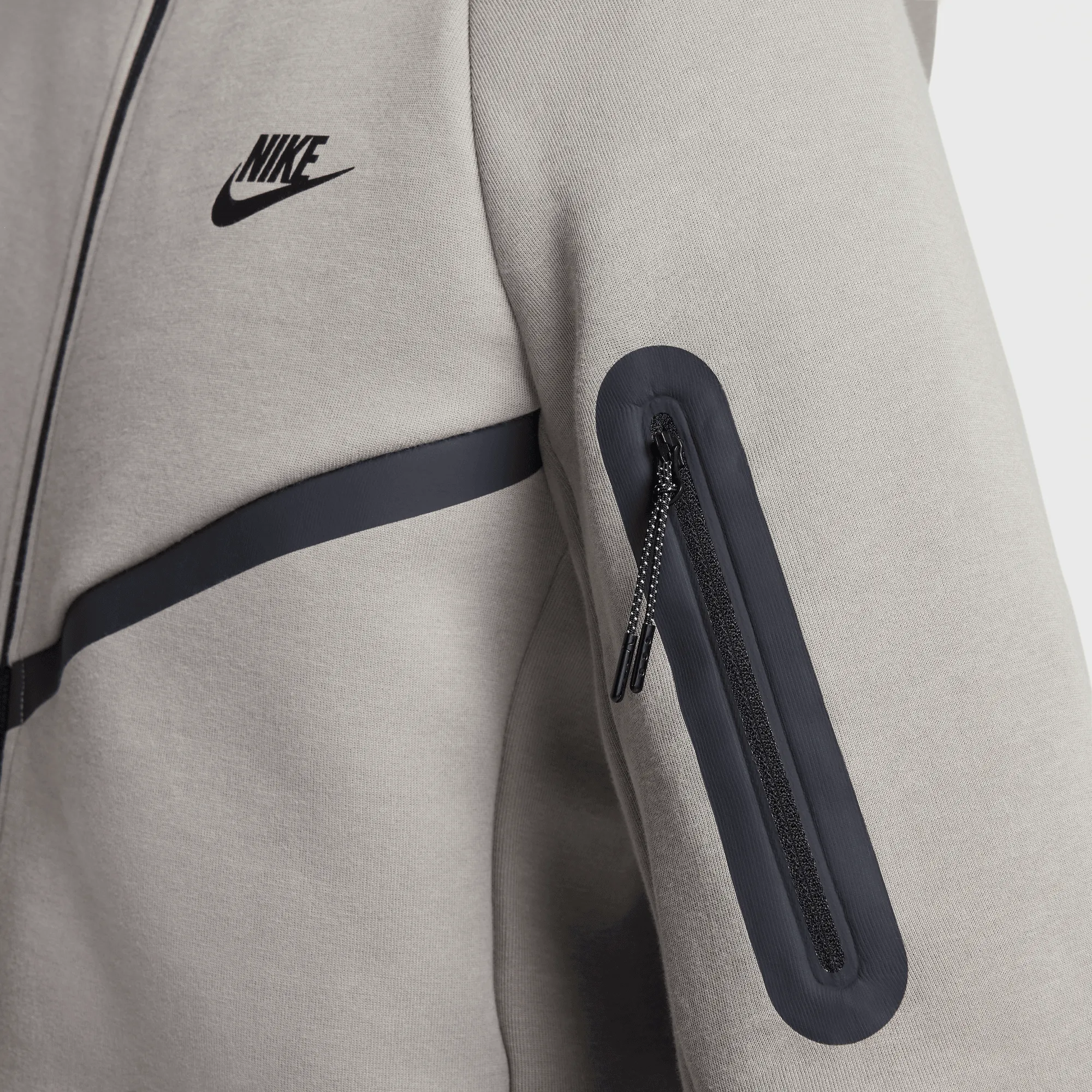 NIKE TECH MEN'S FULL-ZIP WINDRUNNER HOODIE