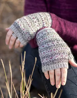 Sierraville Cowl and Mitts Kit - Yarn   Digital Patterns