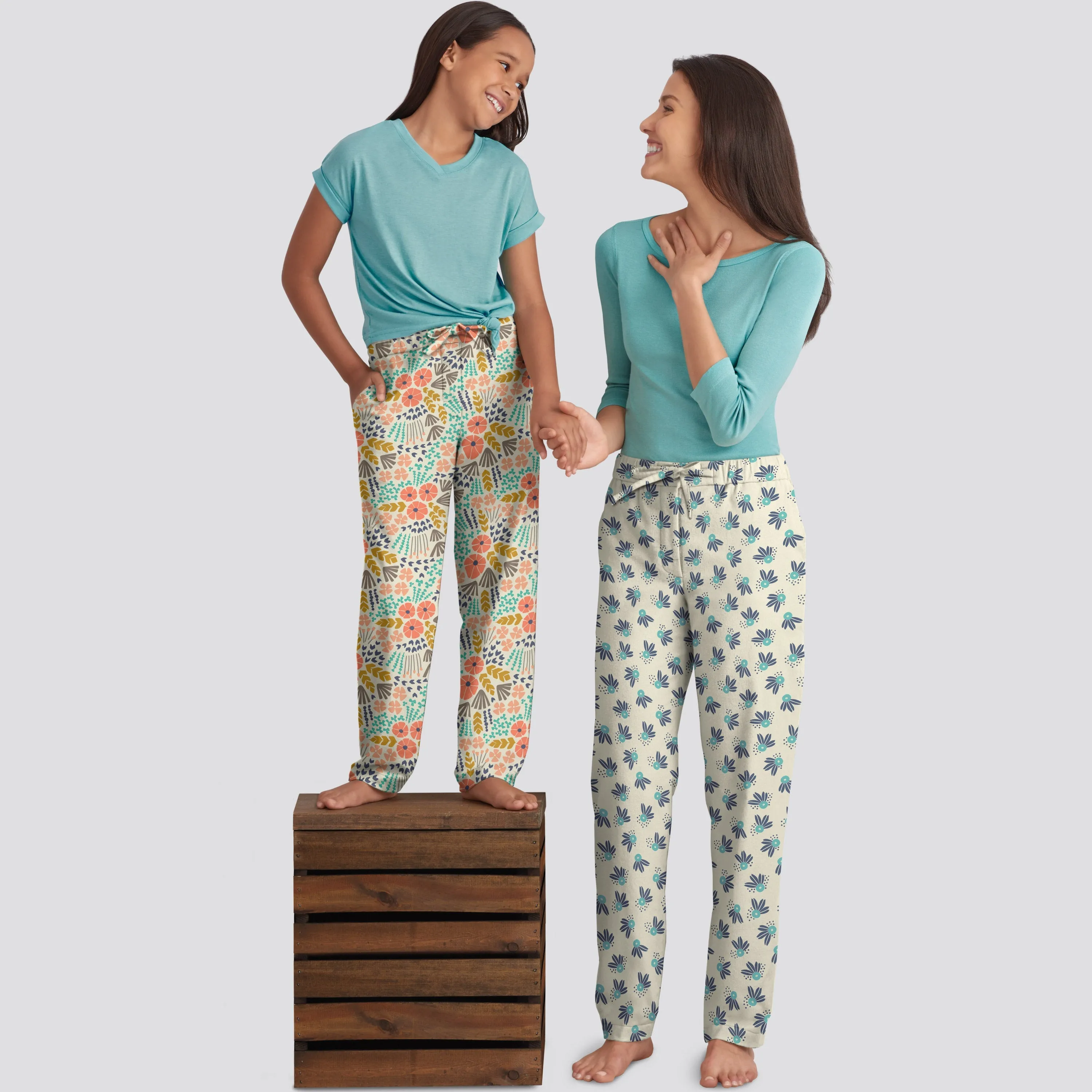 Simplicity Pattern 8518 Girls' and Misses' Slim Fit Lounge Pants