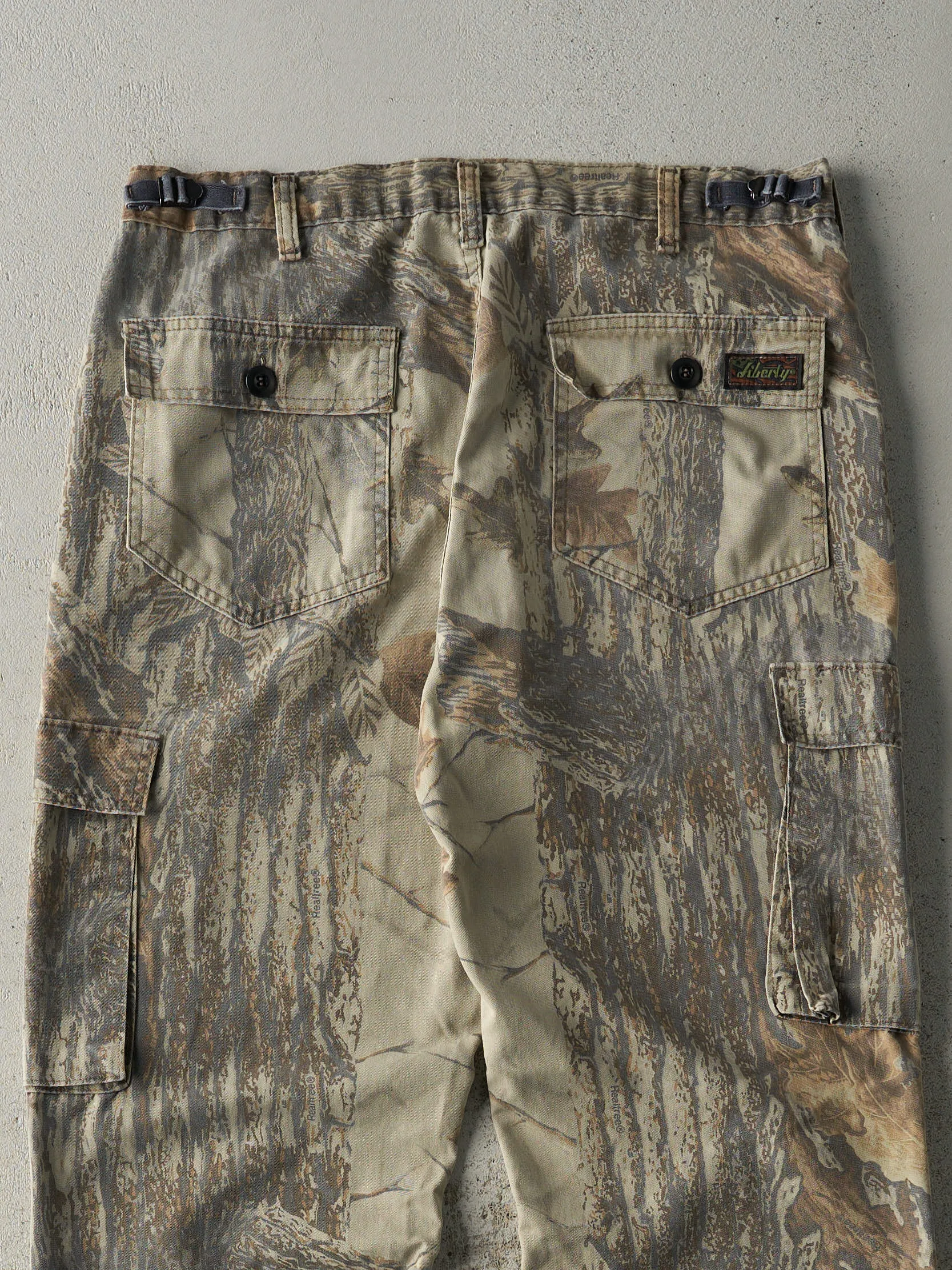 Vintage 90s Camo Realtree x Liberty Lightweight Cargo Pants (35.5x30)